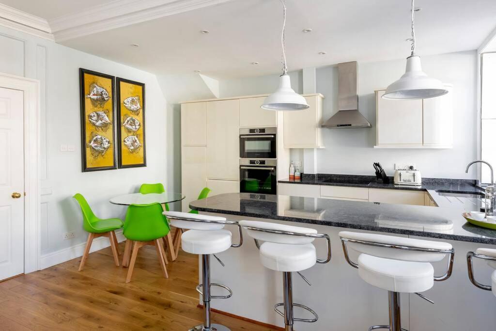 Beautiful Apartment, Incredible Central Location Bath Exterior foto